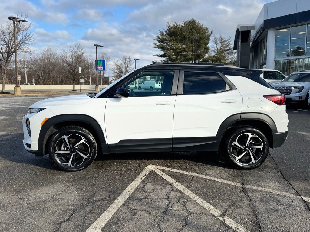 Used 2023 Chevrolet TrailBlazer RS image 2