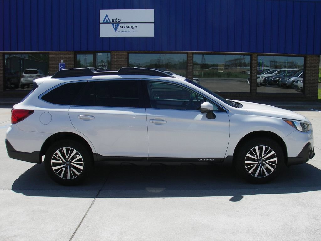 Used 2019 Subaru Outback 2.5i Premium AWD/4WD image 4