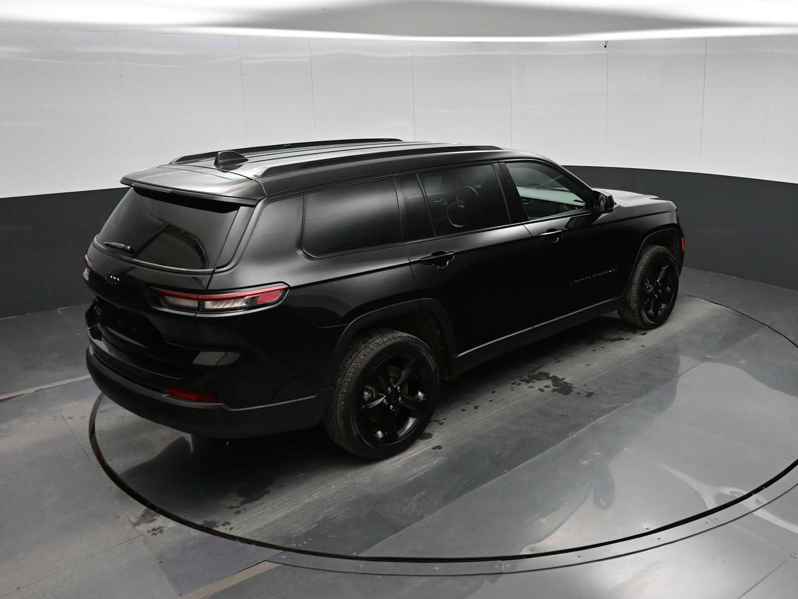 Used 2022 Jeep Grand Cherokee L Laredo AWD/4WD image 28
