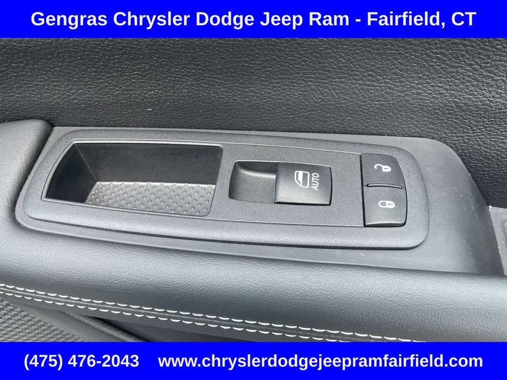 Certified 2024 Chrysler Pacifica Touring-L w/ S Appearance Package AWD/4WD image 17