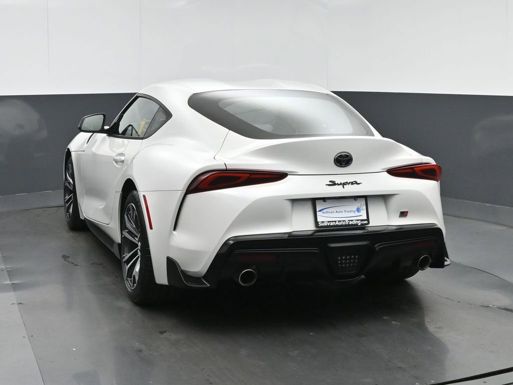 Used 2022 Toyota Supra RWD image 5
