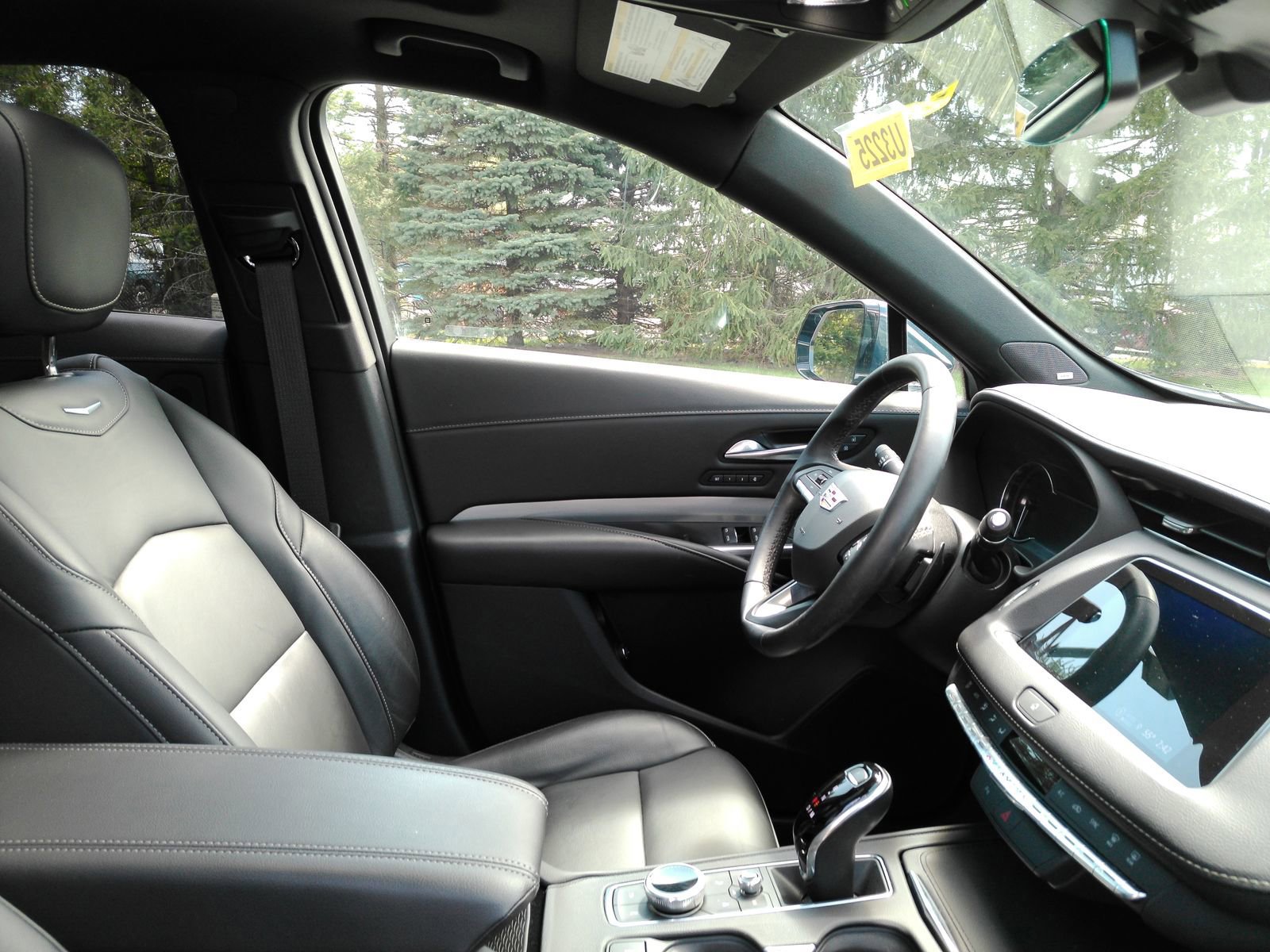 Certified 2022 Cadillac XT4 Premium Luxury w/ Safety Alert Package AWD/4WD image 16