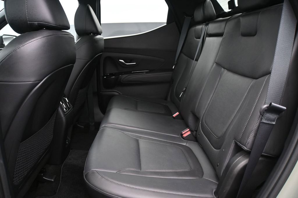 Certified 2022 Hyundai Santa Cruz Limited AWD/4WD image 11