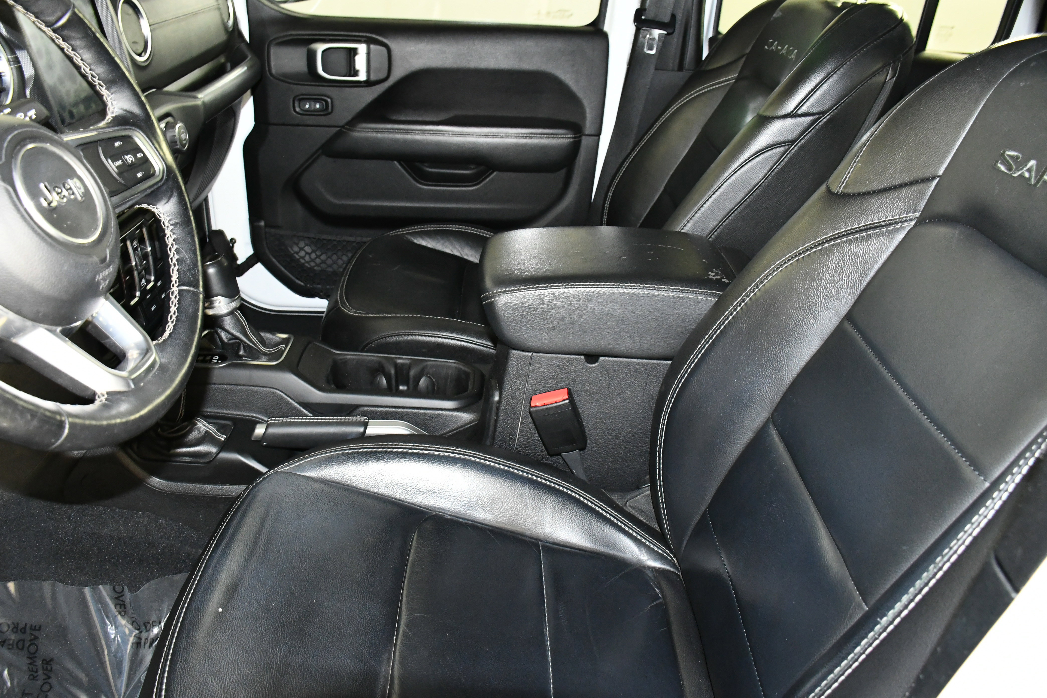 Used 2019 Jeep Wrangler Unlimited Sahara image 40