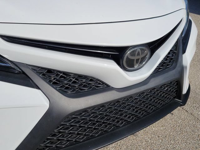 Used 2018 Toyota Camry SE FWD image 12