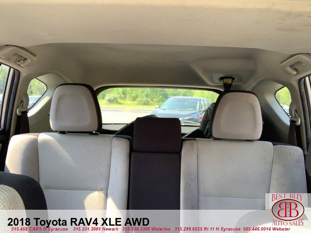 Used 2018 Toyota RAV4 XLE image 11
