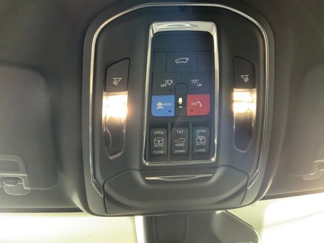 Used 2024 Jeep Grand Cherokee Limited 4xe w/ Luxury Tech Group II image 26