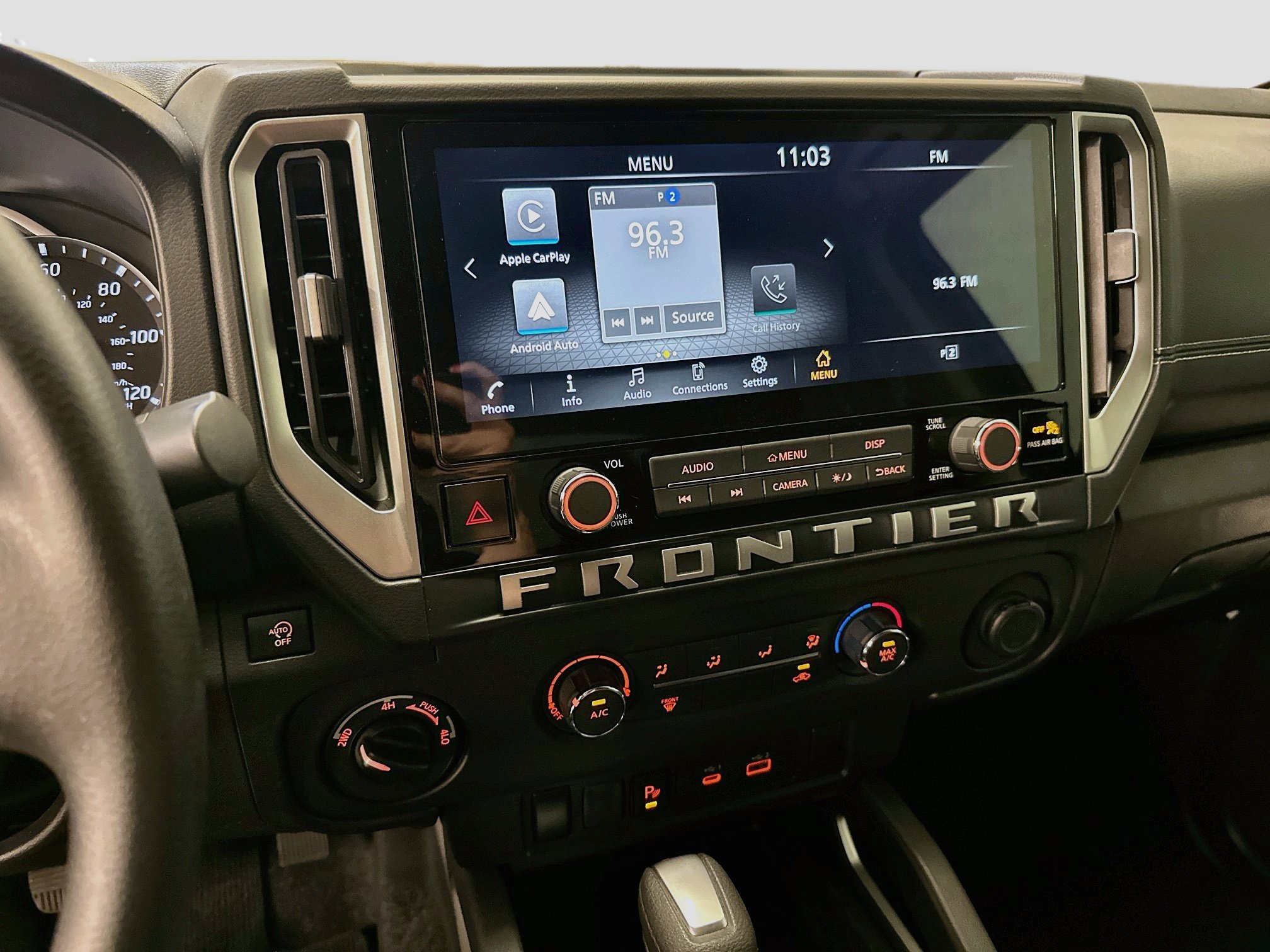 Used 2025 Nissan Frontier SV AWD/4WD image 25