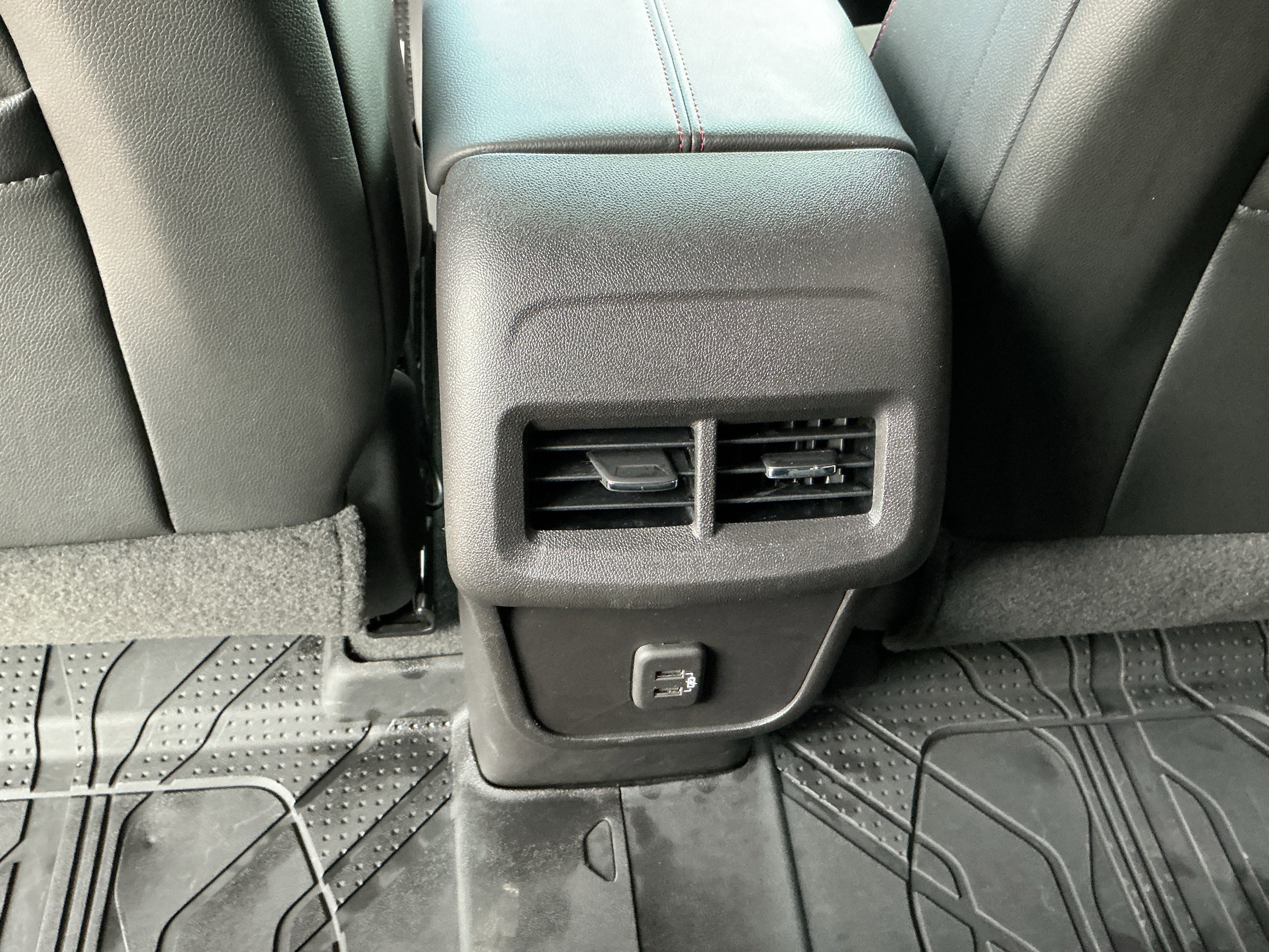 Used 2024 Chevrolet Equinox RS image 32