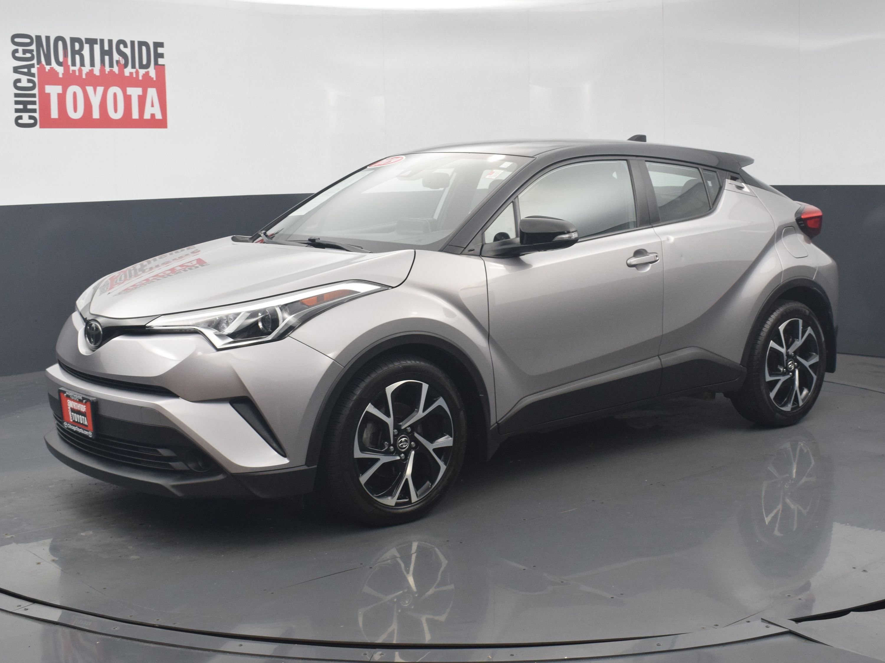 Used 2019 Toyota C-HR XLE image 8