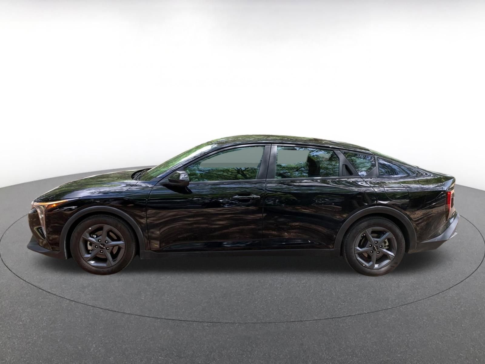 Used 2025 Kia K4 LXS image 4