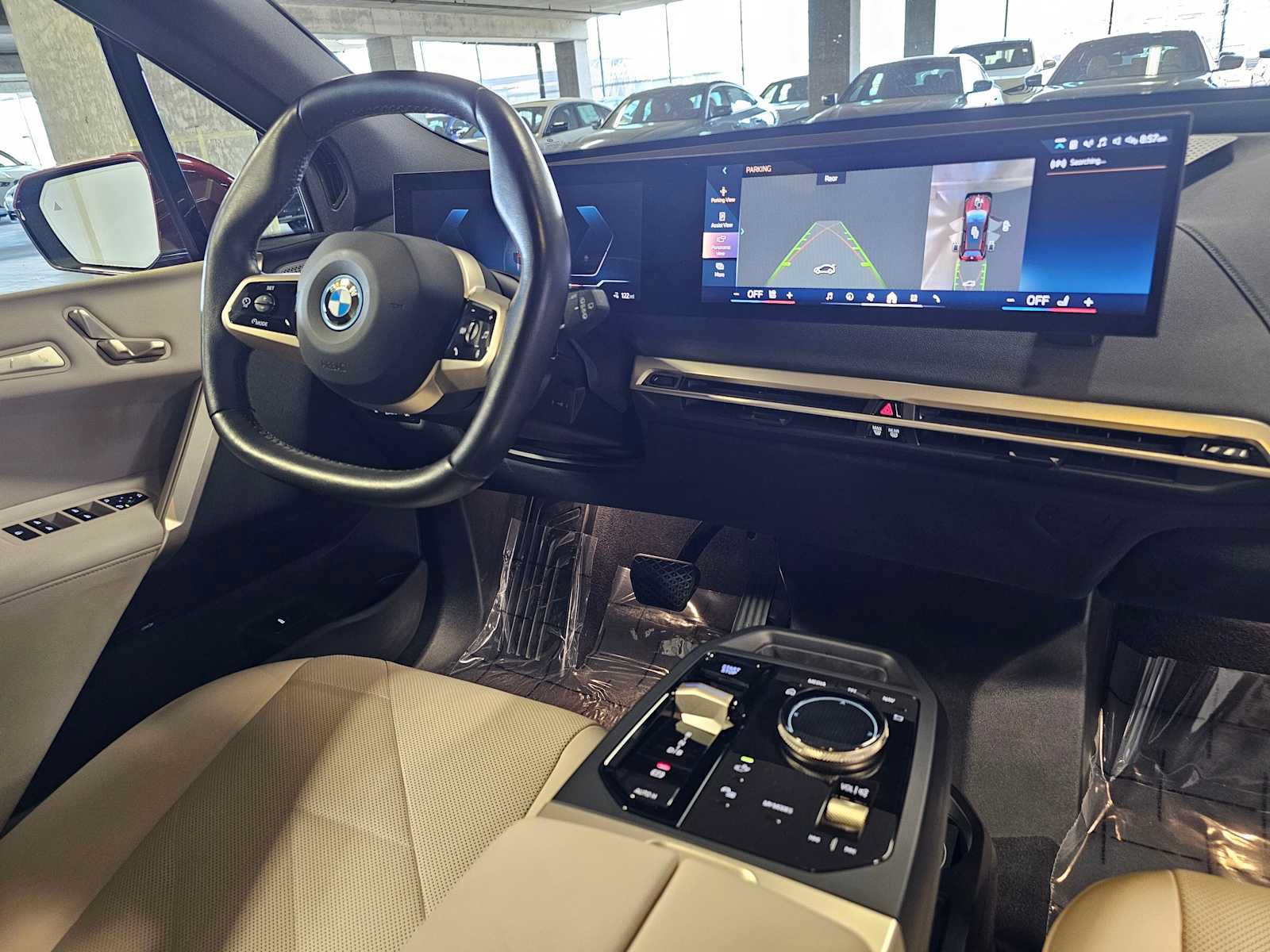 Used 2024 BMW iX xDrive50 w/ Premium Package AWD/4WD image 30