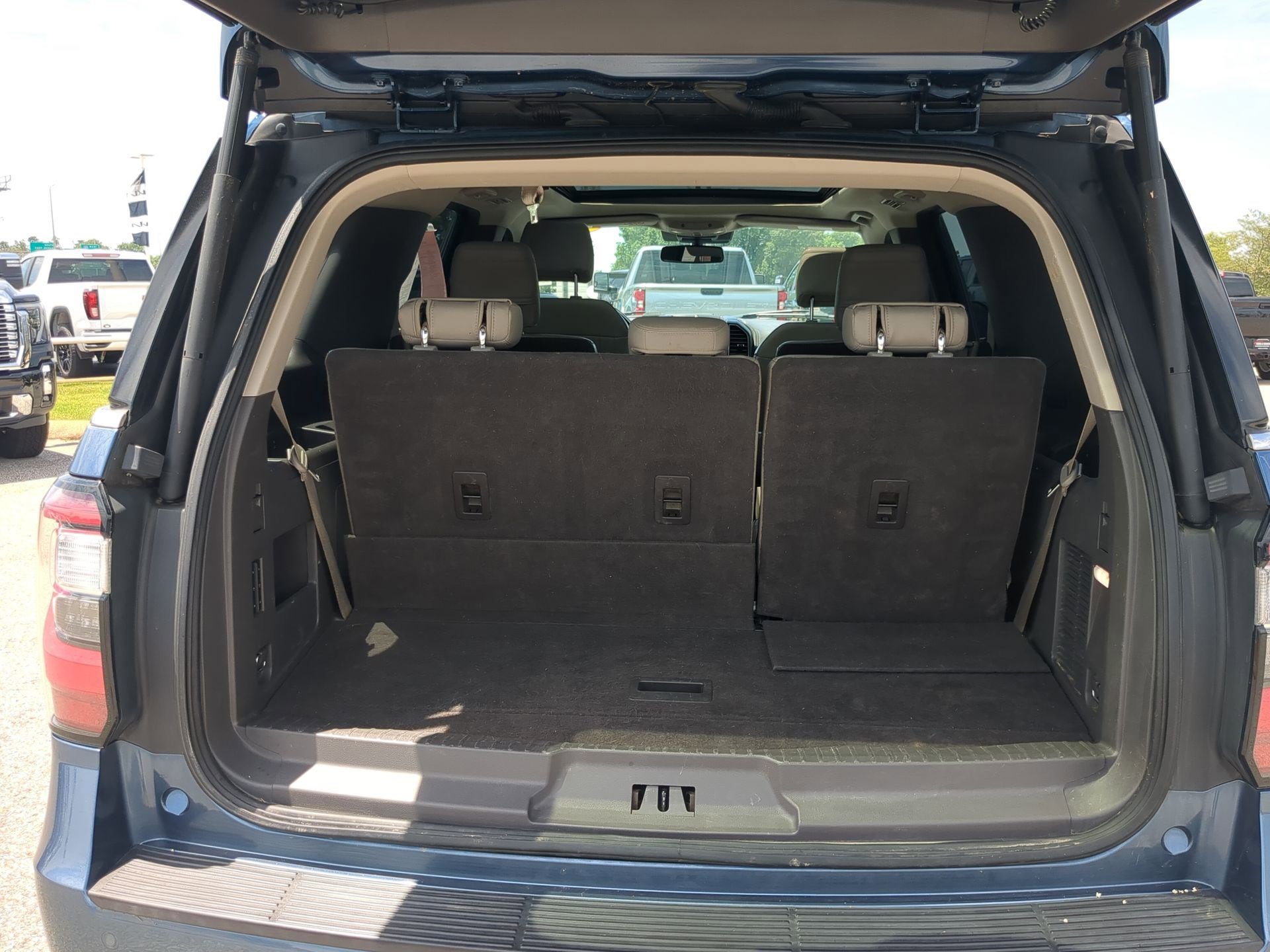 Used 2019 Ford Expedition Limited w/ Equipment Group 301A RWD image 23