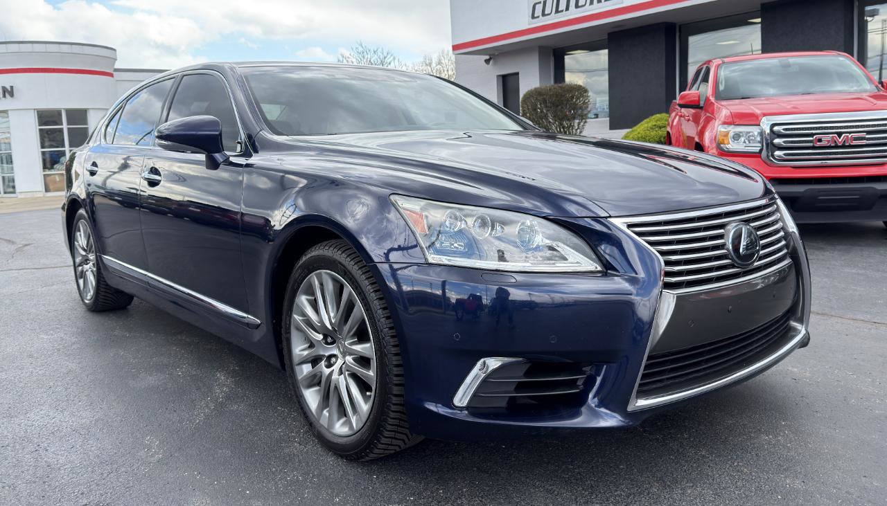 Used 2013 Lexus LS 460 L w/ Ultra Luxury Pkg image 2