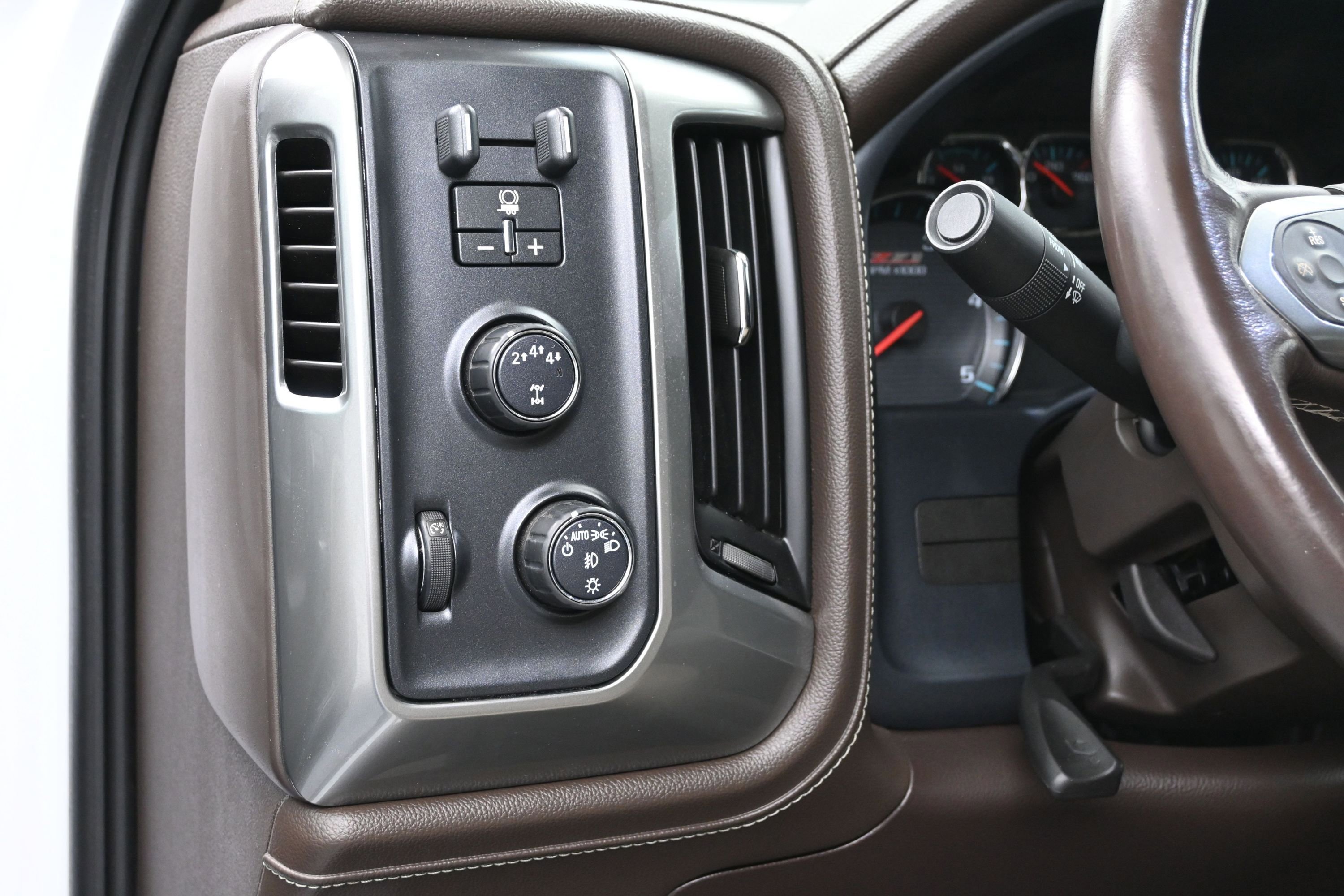 Used 2018 Chevrolet Silverado 2500 LTZ w/ Duramax Plus Package AWD/4WD image 23
