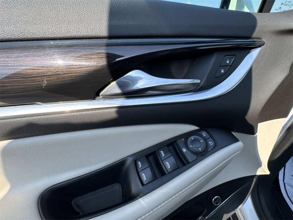 Used 2022 Buick Enclave Essence w/ Experience Buick Package image 13