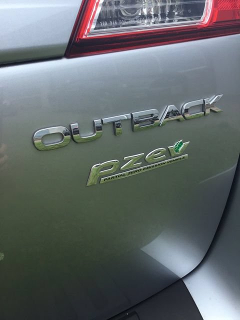 Used 2014 Subaru Outback 2.5i Limited w/ Moonroof Package AWD/4WD image 22