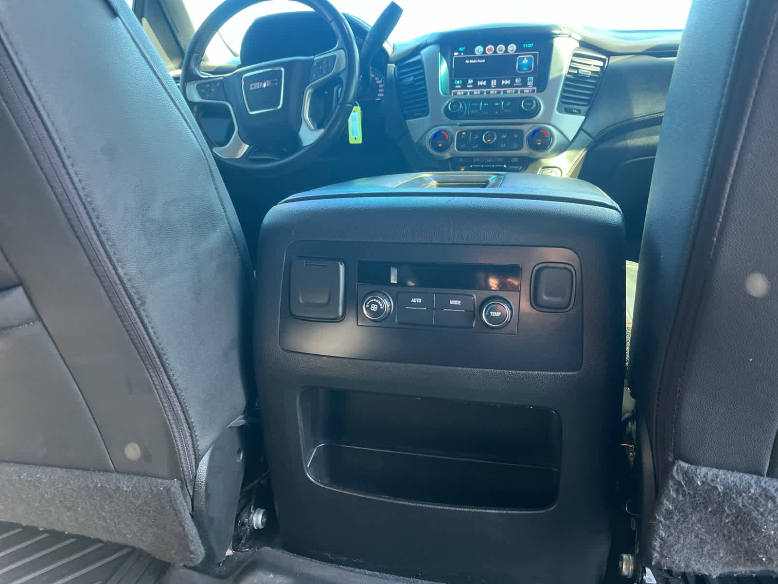 Used 2019 GMC Yukon SLT image 21