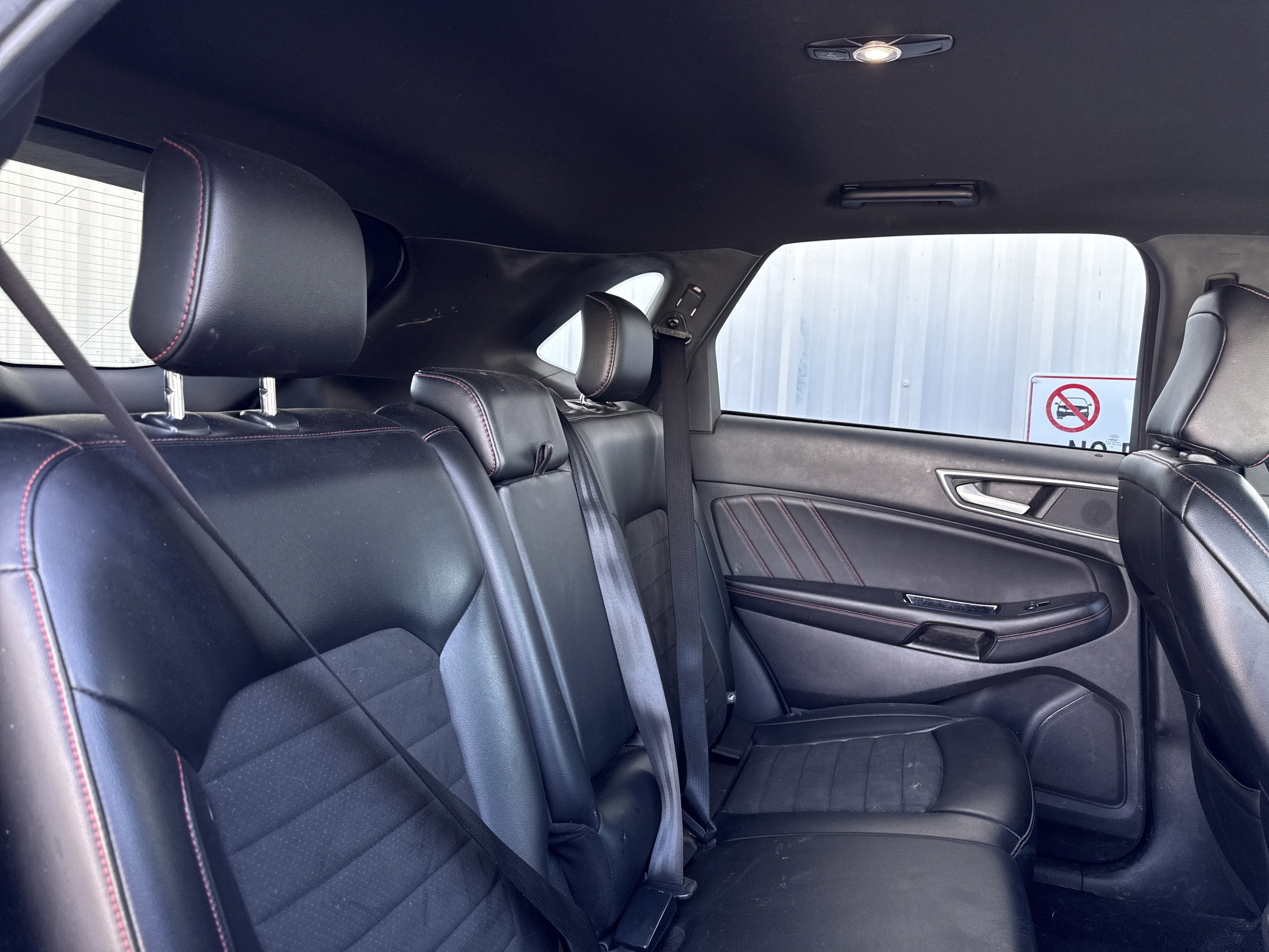 Used 2020 Ford Edge ST-Line FWD image 33