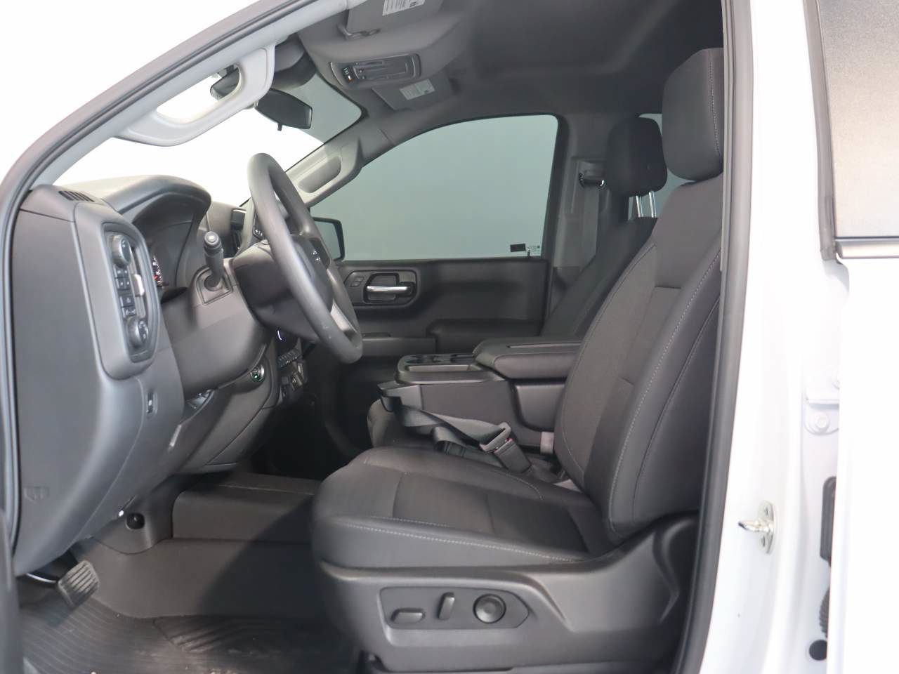 Certified 2025 Chevrolet Silverado 1500 Custom Trail Boss w/ Turbomax Blackout Package AWD/4WD image 13