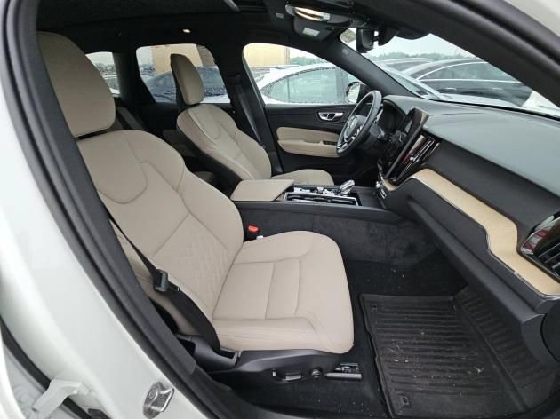 Used 2026 Volvo XC60 B5 Plus AWD/4WD image 10