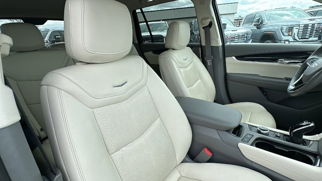 Certified 2022 Cadillac XT6 Premium Luxury image 20