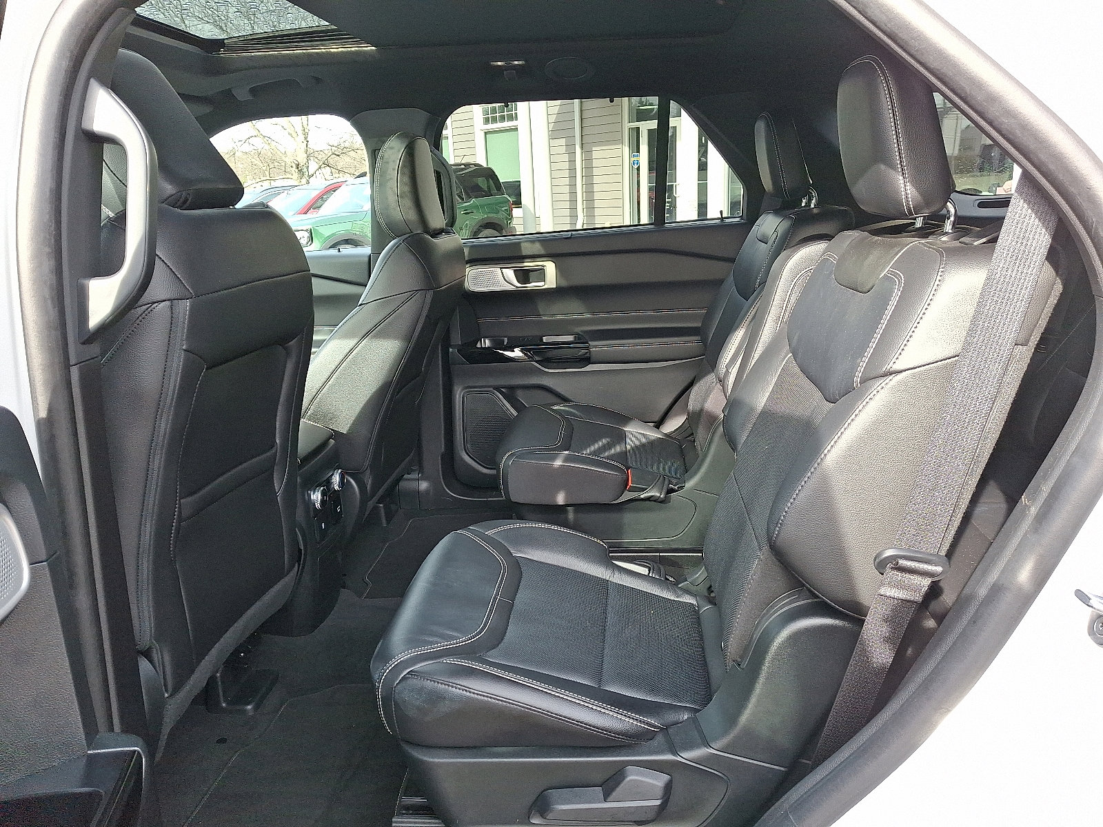 Used 2023 Ford Explorer ST w/ Equipment Group 401A image 11