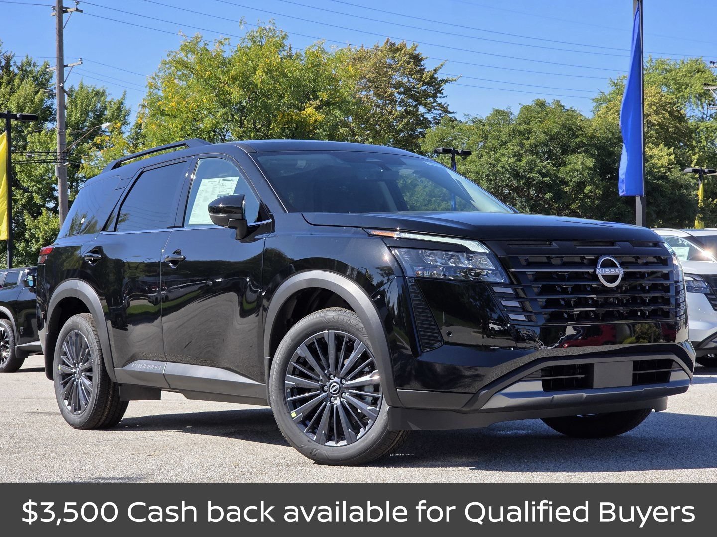 New 2026 Nissan Pathfinder SL w/ SL Premium Package AWD/4WD image 2