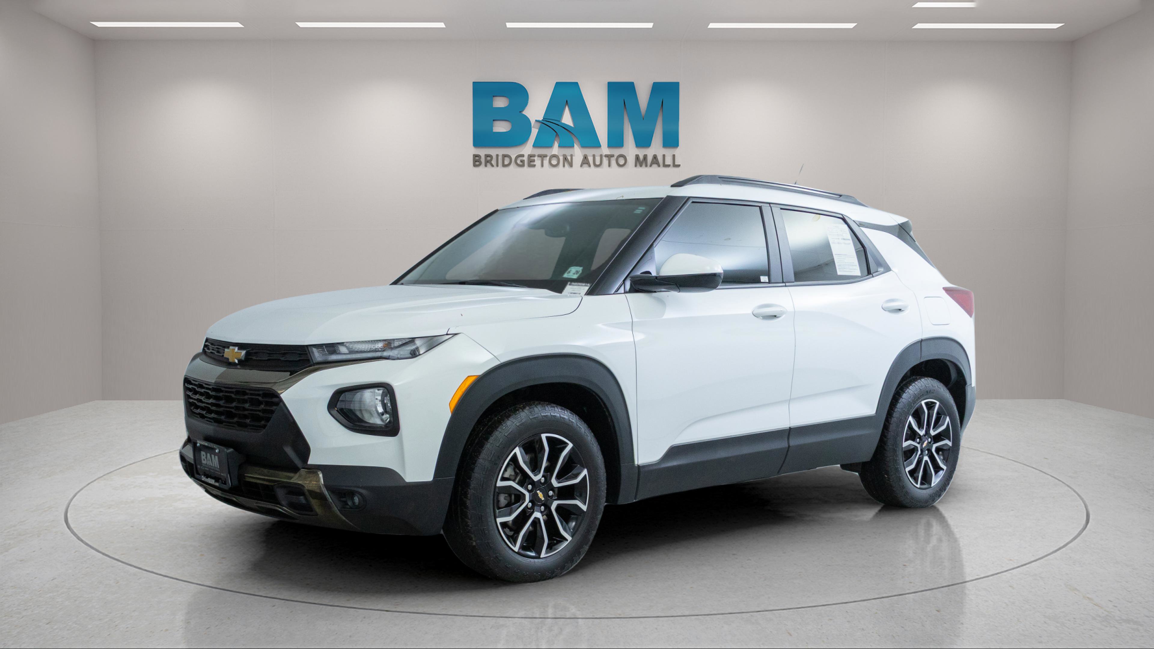 Used 2021 Chevrolet TrailBlazer ACTIV w/ Convenience Package FWD image 3