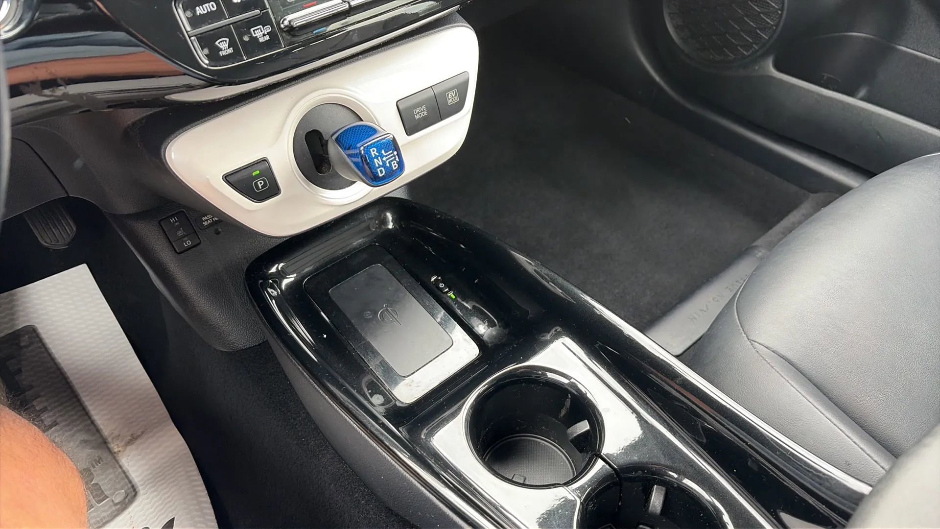 Used 2017 Toyota Prius Four Touring image 20