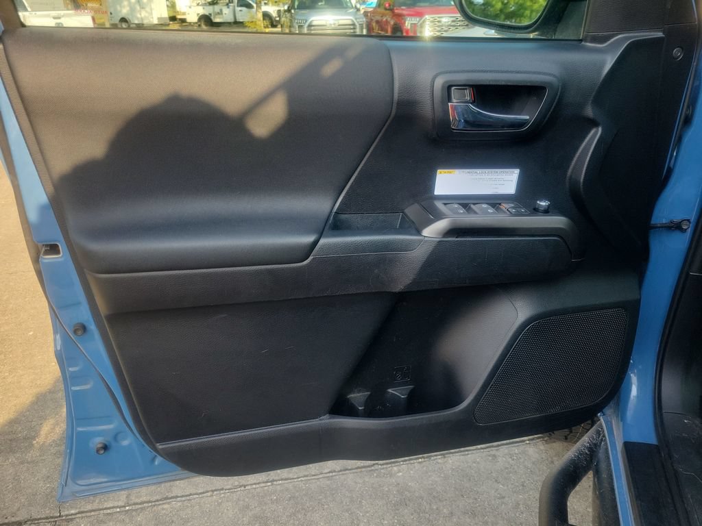 Used 2018 Toyota Tacoma TRD Pro AWD/4WD image 12