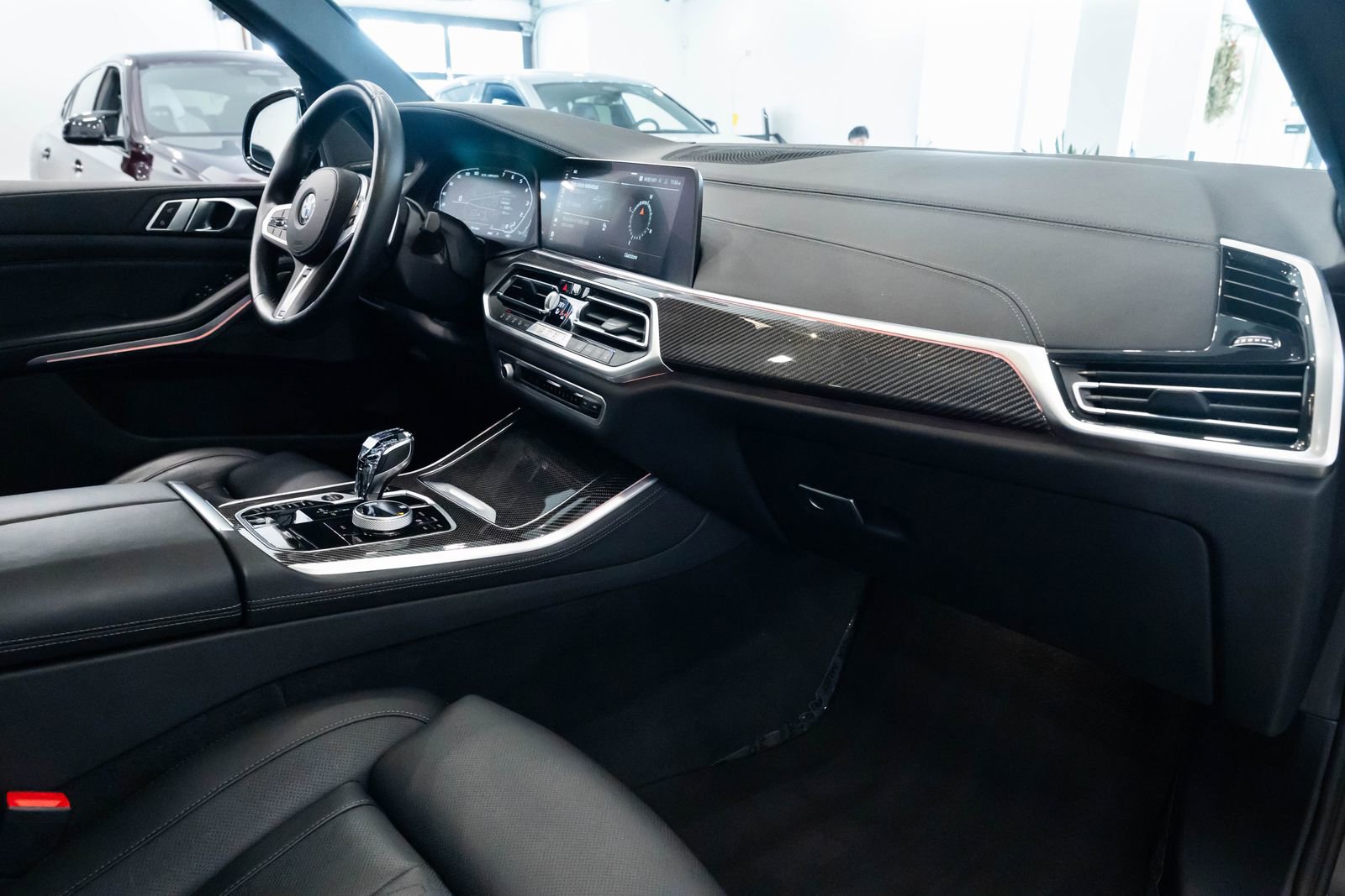 Used 2023 BMW X5 M50i w/ Executive Package image 27