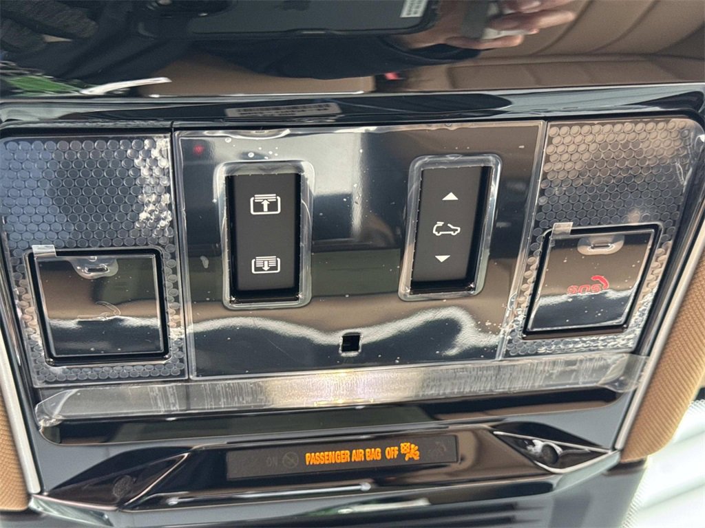 New 2026 Land Rover Range Rover SE image 23