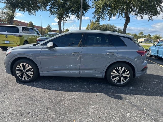 Used 2023 Audi Q4 e-tron Premium Plus image 3