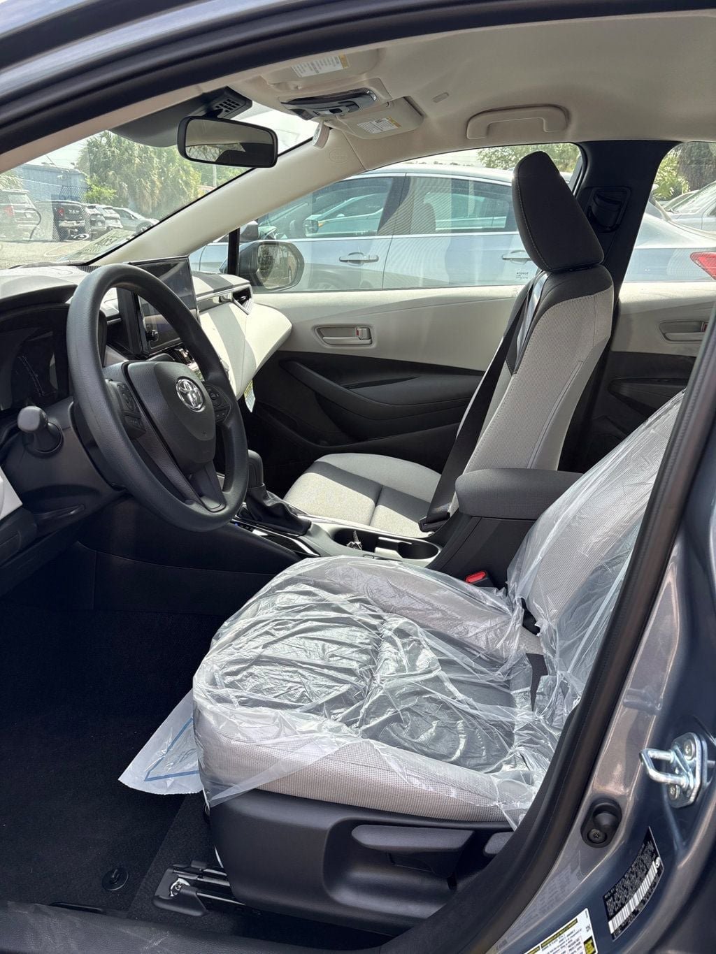 Used 2026 Toyota Corolla LE FWD image 2