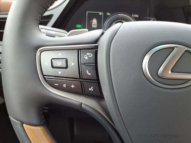 New 2025 Lexus ES 300h Ultra Luxury image 15