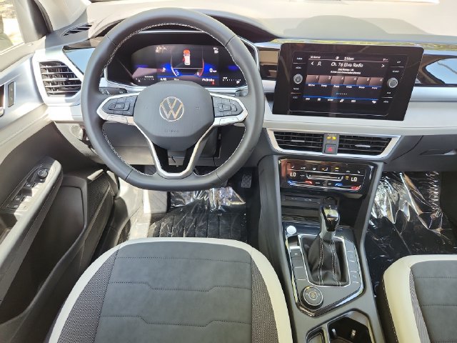 New 2026 Volkswagen Taos SE AWD/4WD image 25