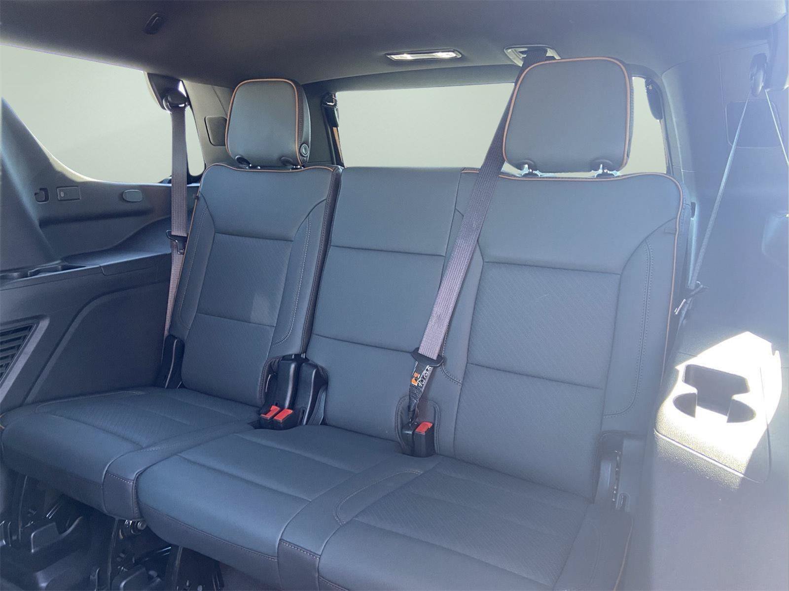 Used 2026 GMC Yukon AT4 w/ AT4 Premium Package AWD/4WD image 14