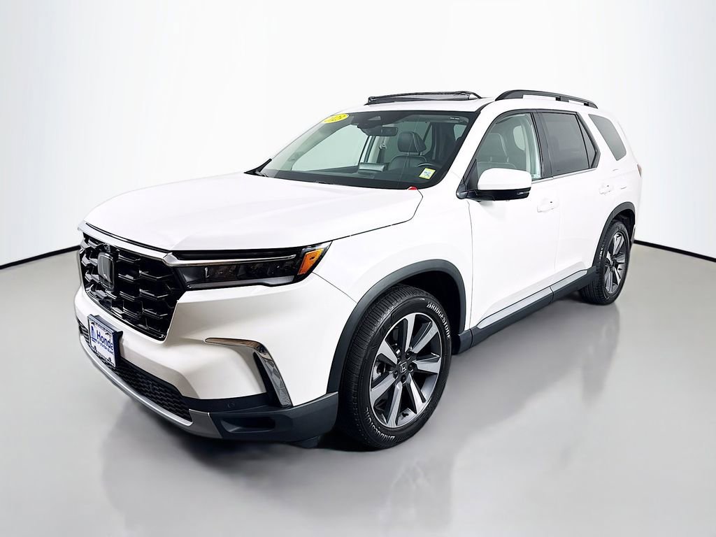Certified 2023 Honda Pilot Elite image 3