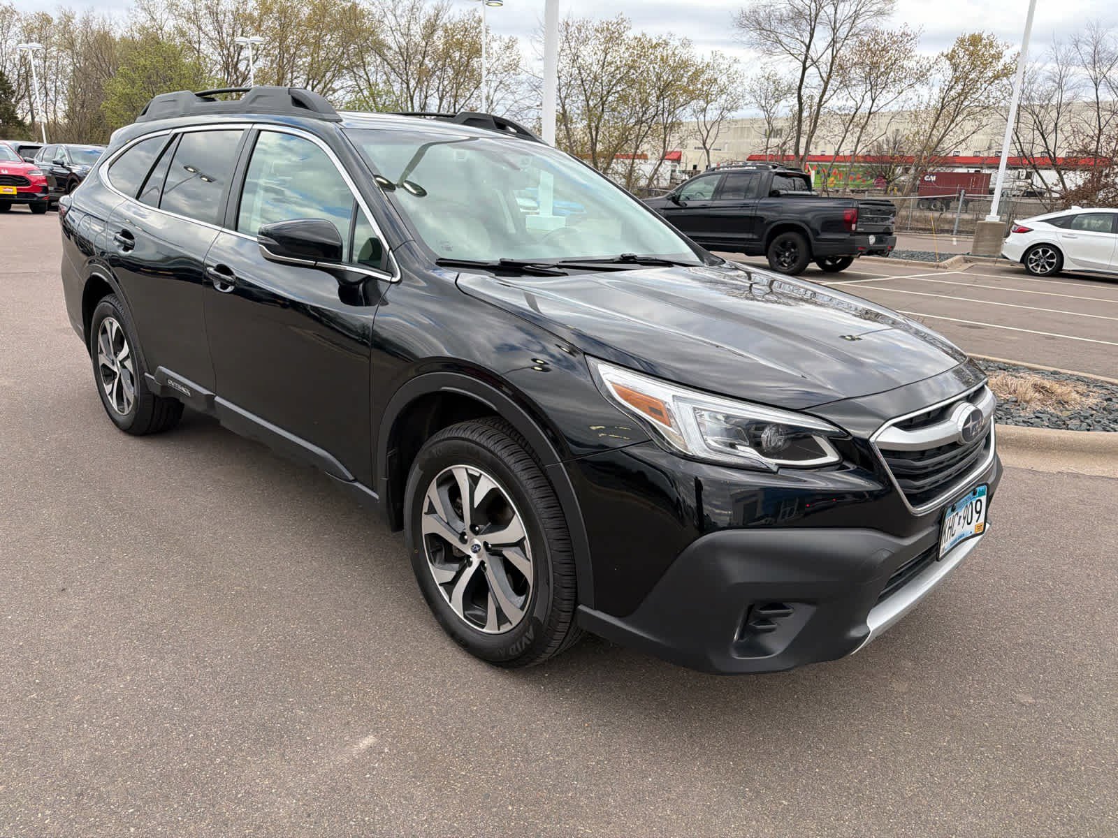 Used 2020 Subaru Outback Limited w/ Popular Package #2 image 3