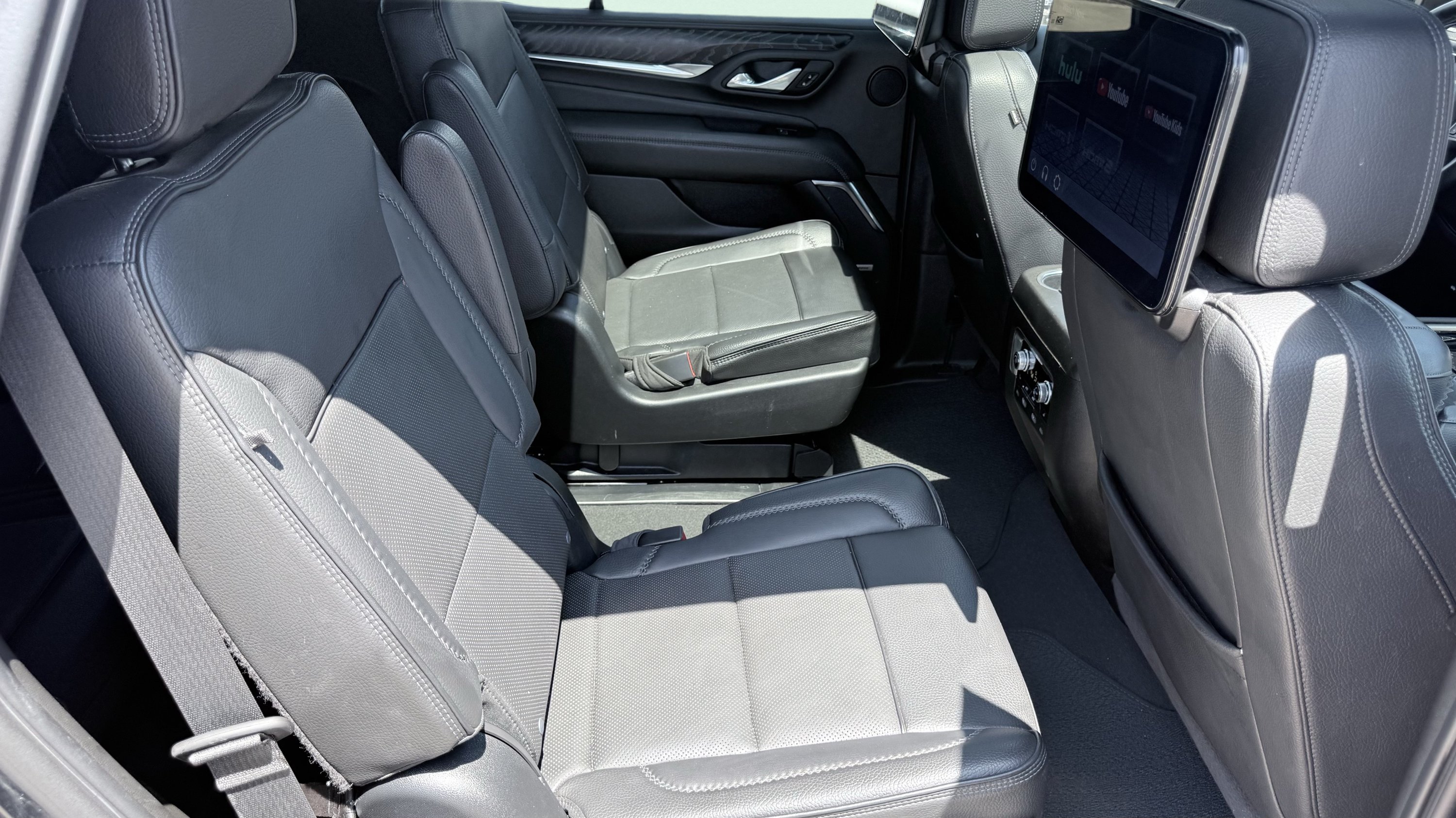 Used 2023 GMC Yukon Denali AWD/4WD image 41