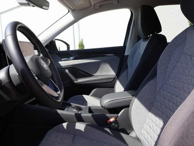 Used 2025 Volkswagen Tiguan S AWD/4WD image 21