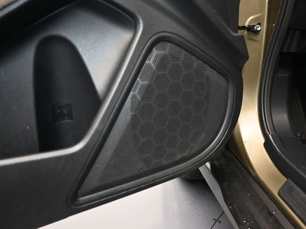 Used 2021 Subaru Outback Premium image 14