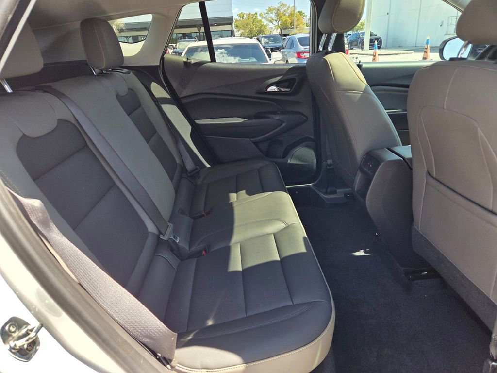 Certified 2024 Chevrolet Trax ACTIV w/ Sunroof Package image 16