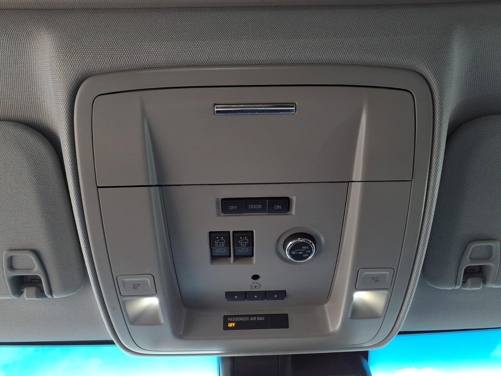 Used 2017 Chevrolet Tahoe Premier AWD/4WD image 22