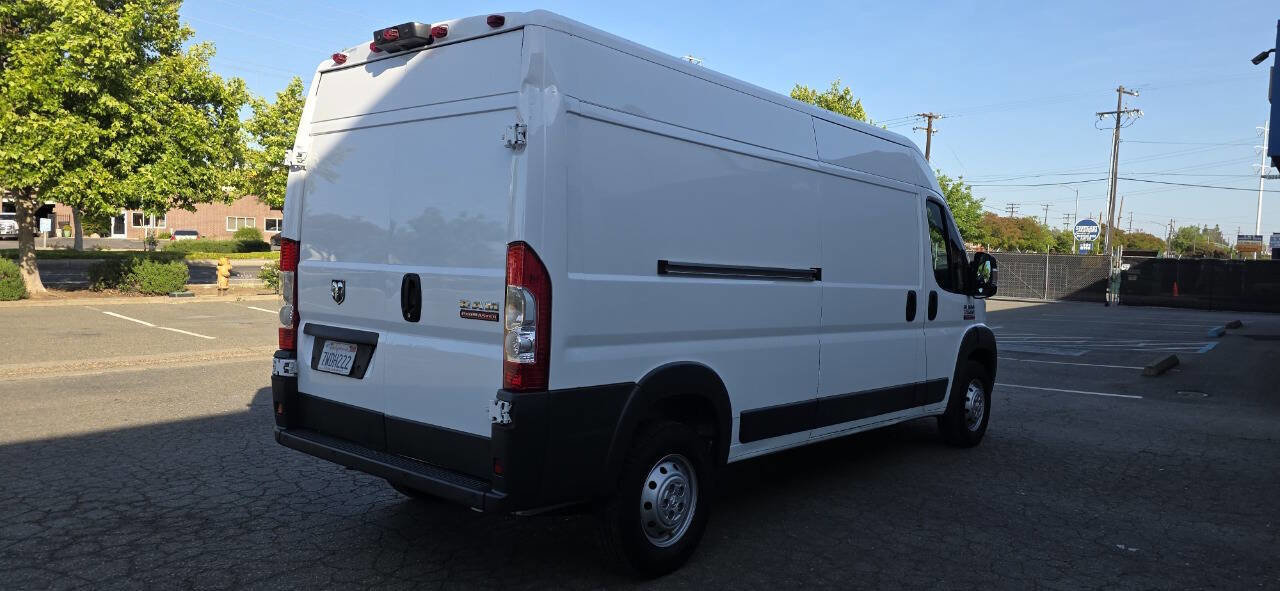Used 2017 RAM ProMaster 2500 FWD image 2