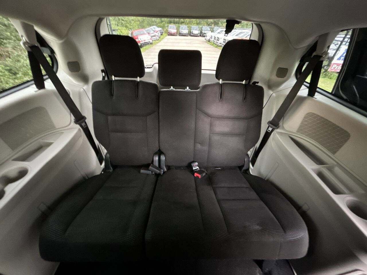 Used 2020 Dodge Grand Caravan SE image 19