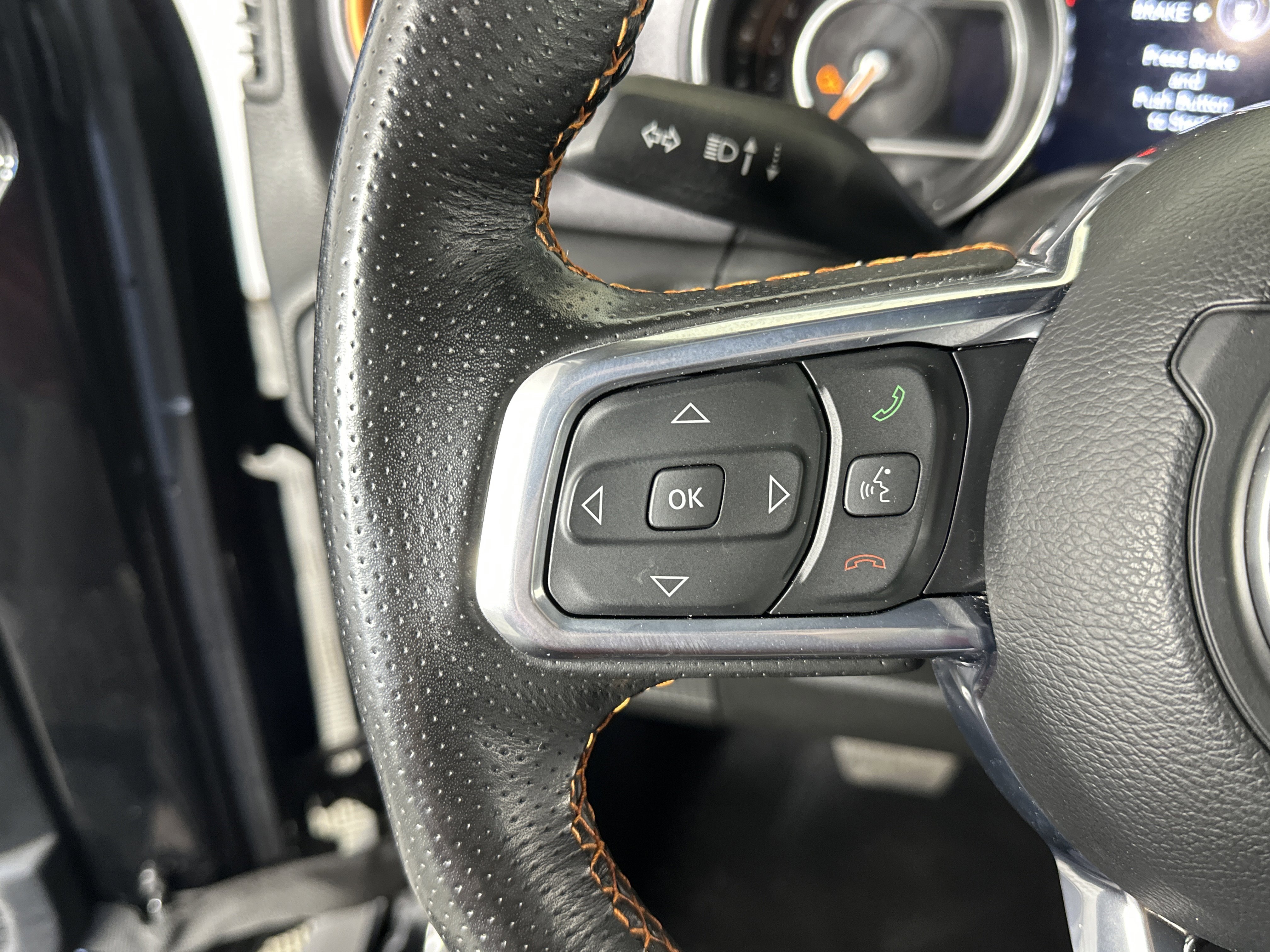 Used 2023 Jeep Gladiator Mojave w/ Cold Weather Group image 30