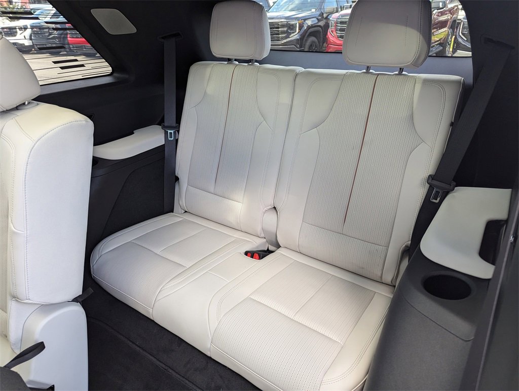 New 2026 Cadillac Vistiq Sport image 32