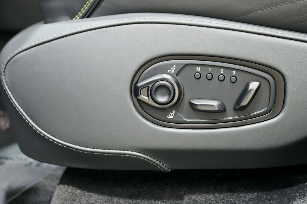 Used 2025 Aston Martin DBX 707 AWD/4WD image 40